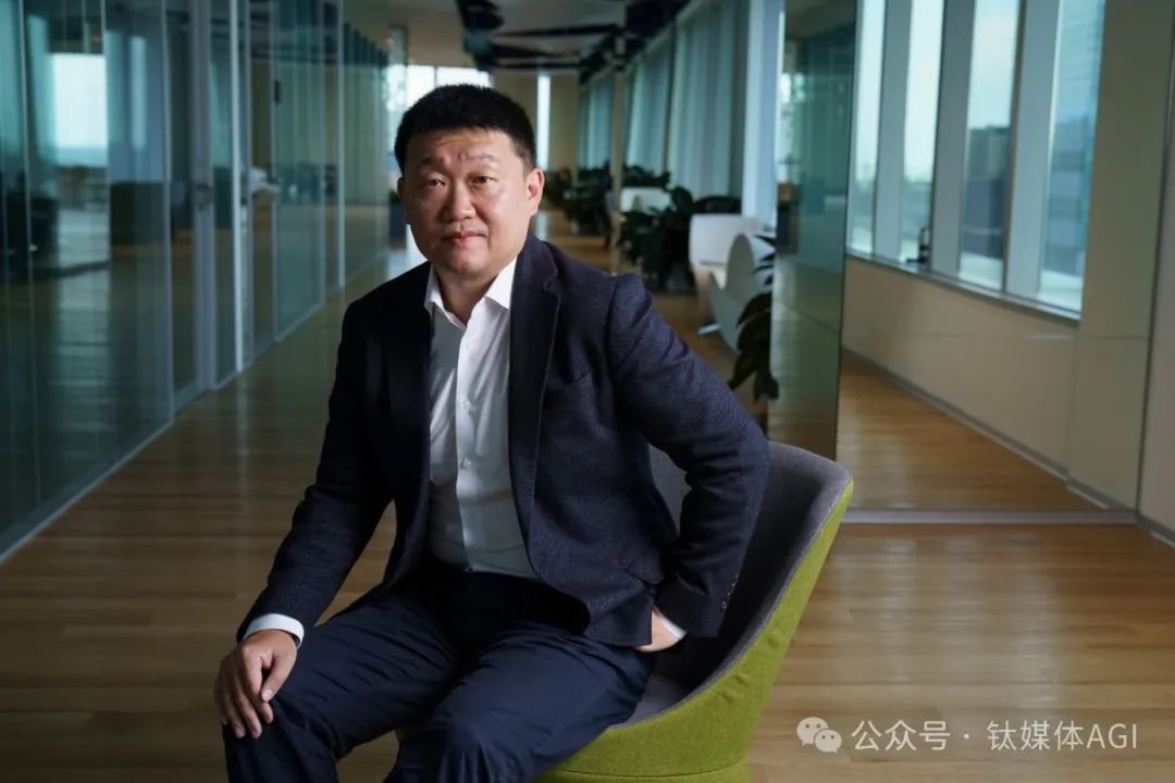 AI泡沫要破了？朱啸虎说大模型商业模式非常差，Sea创始人称企业转型AI将变乱